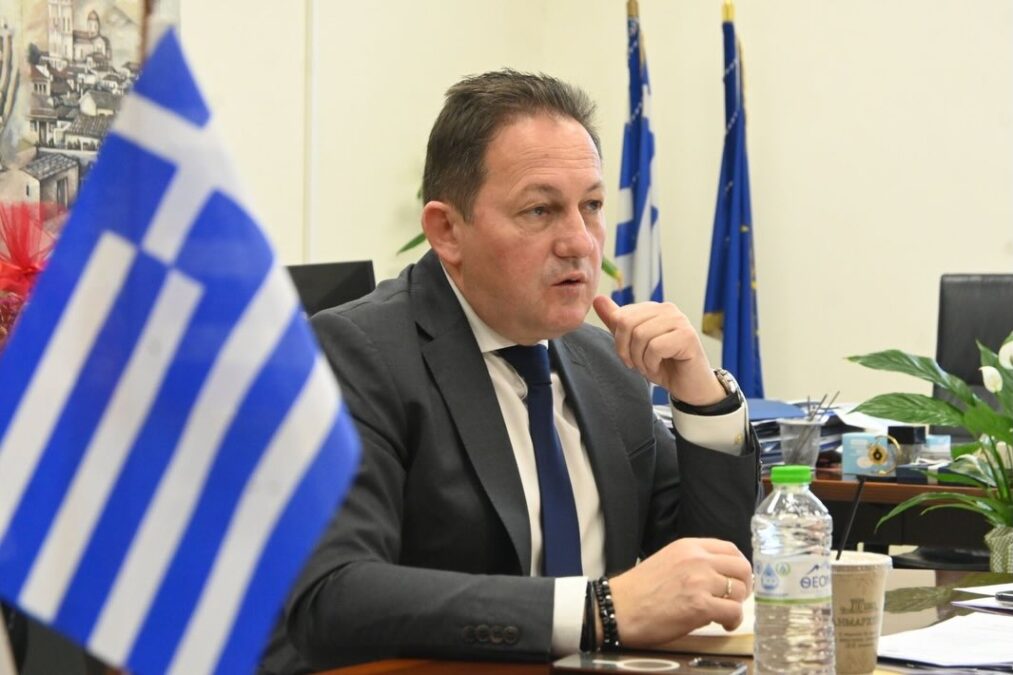 Πέτσας για Λαζαρίδη: “Περιμένω από το Υπουργείο Παιδείας να μας πει με ποια διαδικασία προσελήφθη το 2007”