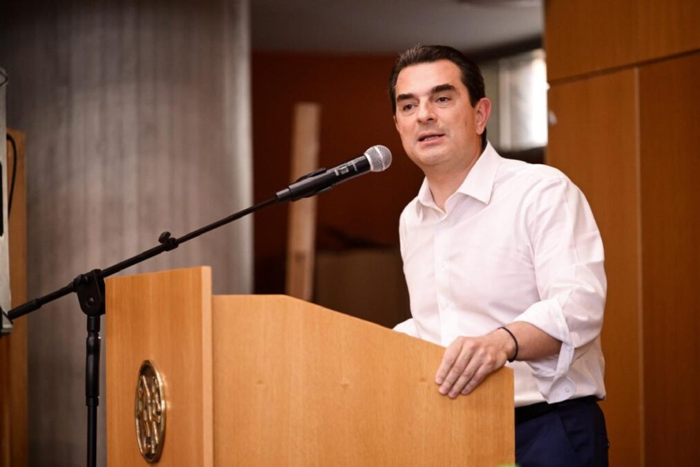 Αρση της ασυλίας του ζήτησε ο Κ. Σκρέκας: Μονόδρομος η πλήρης και σε βάθος διερεύνηση της υπόθεσης