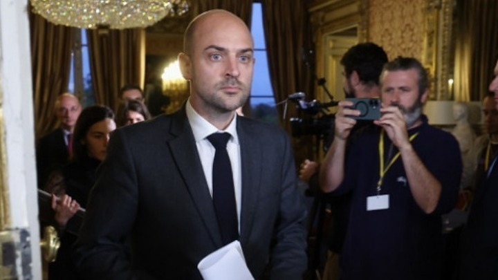 Ζαν Νοέλ Μπαρό: Οι δηλώσεις του Τραμπ εναντίον του πάπα δεν είναι «αποδεκτές»