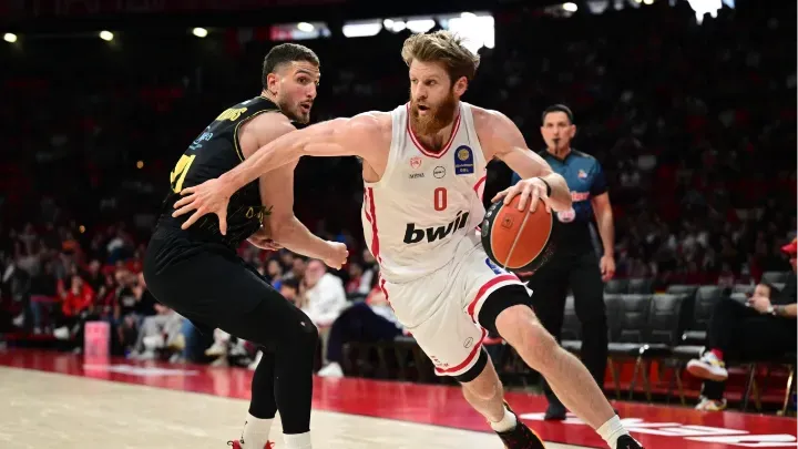 Απόλυτος Ολυμπιακός, ρεκόρ ο Παπανικολάου