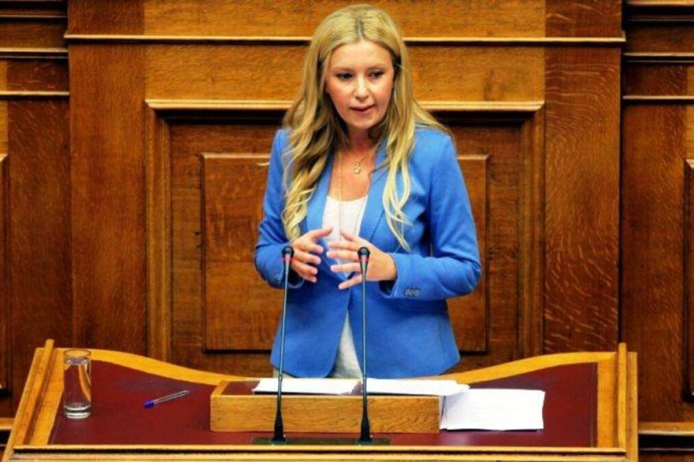 Φωτεινή Αραμπατζή: Θέτω τον εαυτό μου στη διάθεση κάθε Αρχής – Ζητώ να ψηφίζουν σύσταση προκαταρκτικής