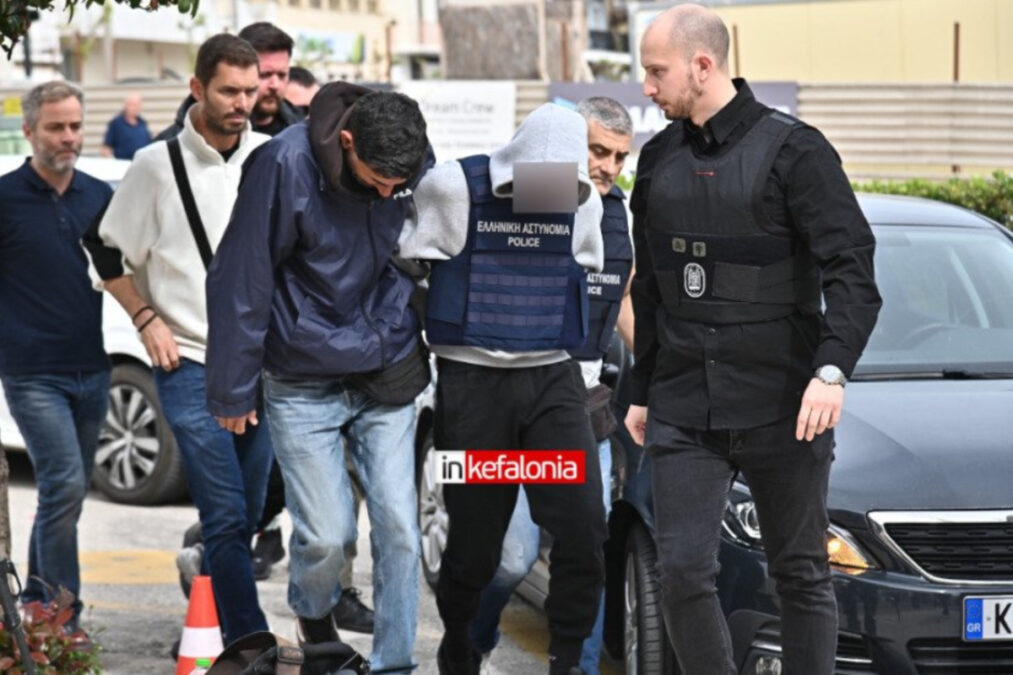 Κεφαλονιά: Στις φυλακές Κορυδαλλού οδηγούνται οι τρεις κατηγορούμενοι για τον θάνατο της Μυρτώς – Νέα πρόσωπα στο μικροσκόπιο