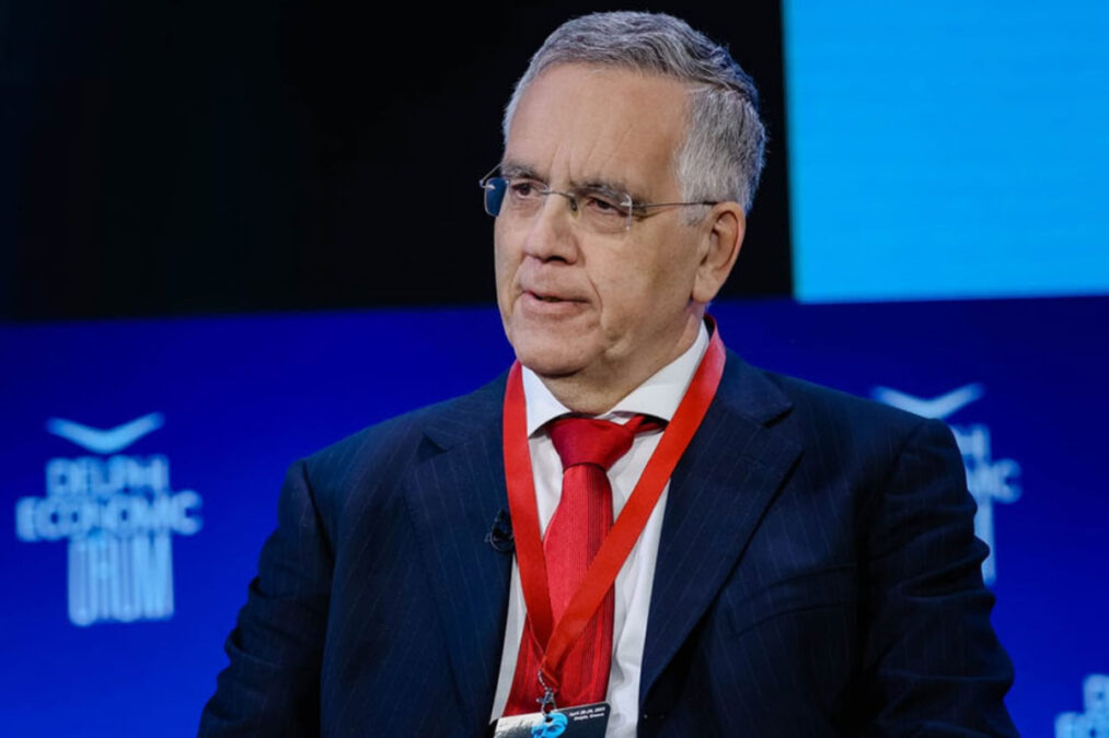 Βύρωνας: Μπογιές και τρικάκια πέταξαν έξω από το σπίτι του εισαγγελέα Ισίδωρου Ντογιάκου