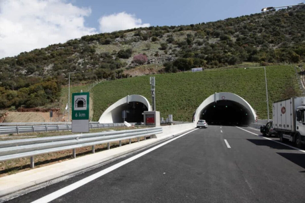 Τέμπη: Κυκλοφοριακές ρυθμίσεις στις σήραγγες του αυτοκινητόδρομου Α.Θ.Ε. από τις 18 έως τις 22 Μαΐου