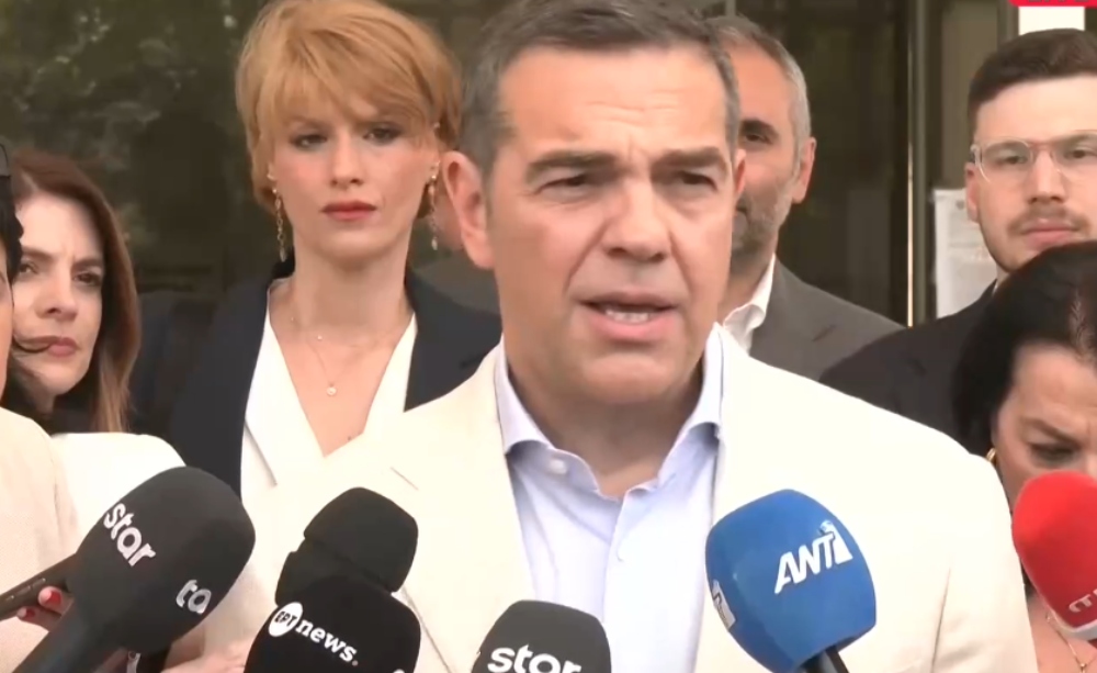 Τσίπρας: Κατέθεσε στον Άρειο Πάγο την ιδρυτική διακήρυξη της ΕΛΑΣ – «Σημαία μας είναι η Δημοκρατία και η Δικαιοσύνη»