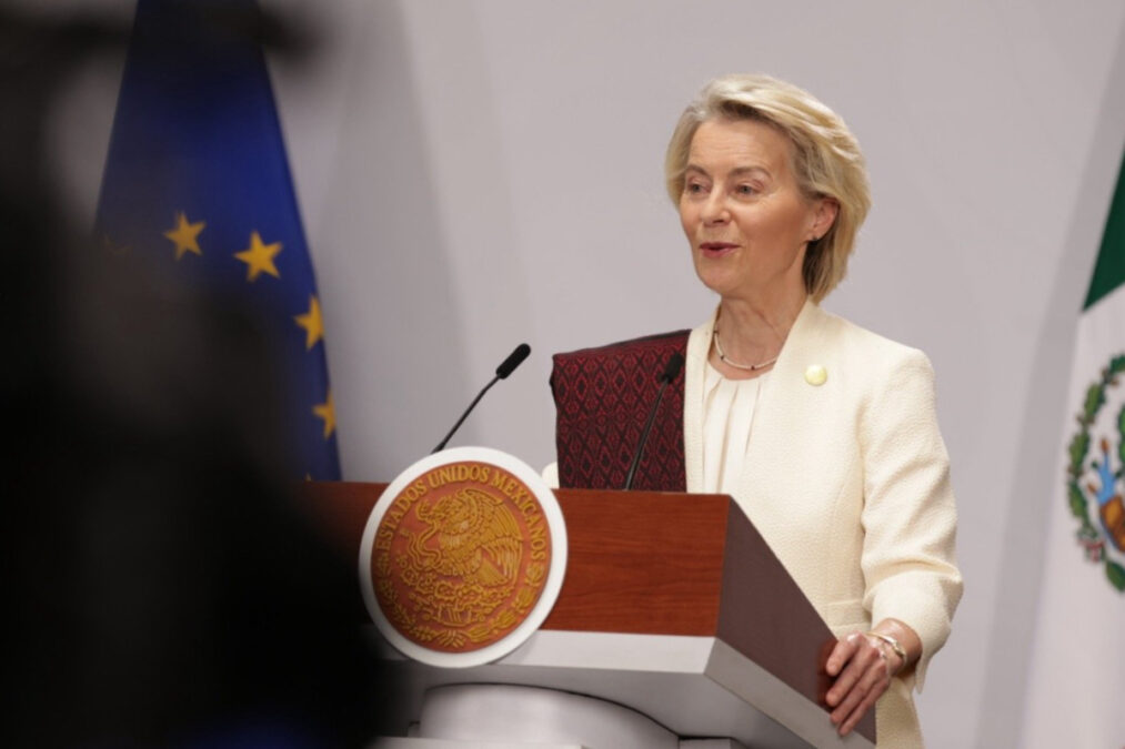 Ούρσουλα φον ντερ Λάιεν: Χαιρετίζει την πρόοδο στις ειρηνευτικές συνομιλίες Ιράν-ΗΠΑ