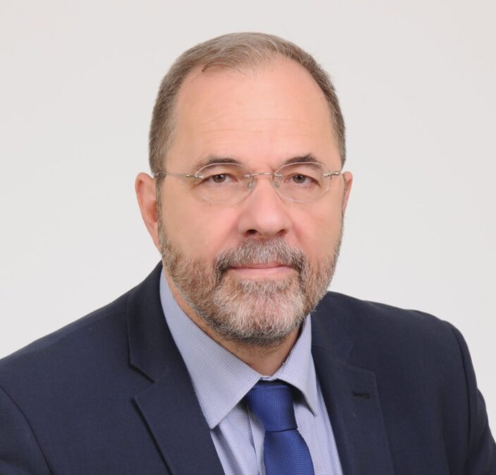 “Ο Τσίπρας είναι πιο ώριμος σε σχέση με το παρελθόν”: Τα “καρφιά” Σκανδάμη για το ΠΑΣΟΚ, πώς προσχώρησε στην ΕΛΑΣ