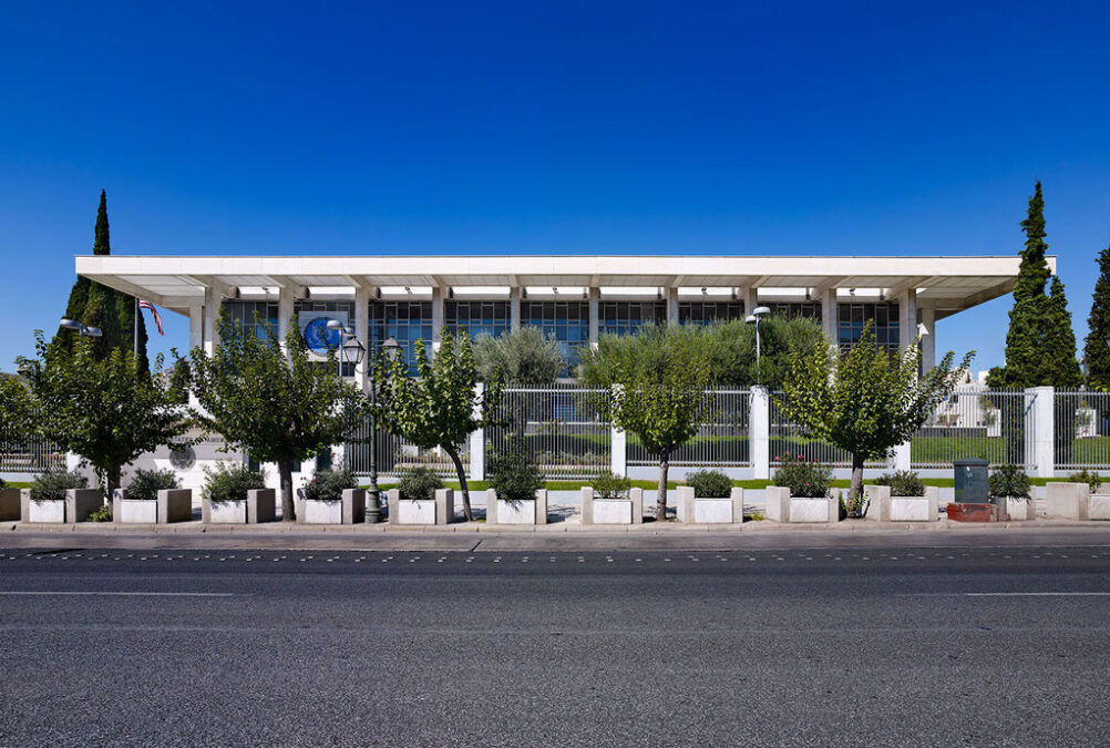 Συναγερμός έξω από την Αμερικανική Πρεσβεία – Διακοπή κυκλοφορίας στη Βασ. Σοφίας λόγω ύποπτης βαλίτσας