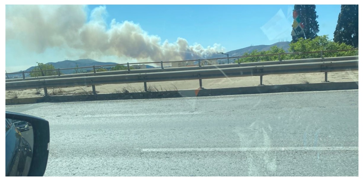 Φωτιά στην Περιφερειακή Αιγάλεω –  Ήχησε 112 για ετοιμότητα