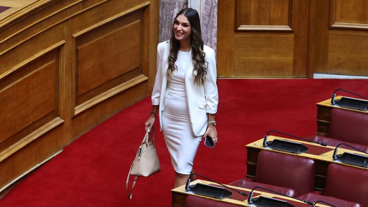 Αποχώρησε με αιχμές από τους «Δημοκράτες» του Κασσελάκη η Μυρτώ Κοροβέση: Συγκεχυμένη η πολιτική κατεύθυνση του κόμματος