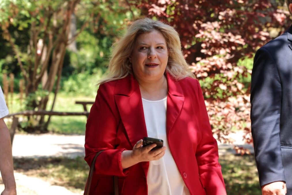 Σφοδρή κριτική Συρεγγέλα στην αντιπολίτευση: «Αντιφατικές οι θέσεις τους για ακρίβεια, Συνταγματική Αναθεώρηση και προσέλκυση βουλευτών»