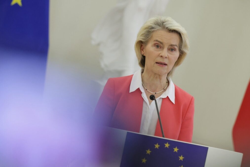 Φον ντερ Λάιεν: Απαράδεκτη παραβίαση της ΕΕ η πτώση ρωσικού πυραύλου στην Πολωνία