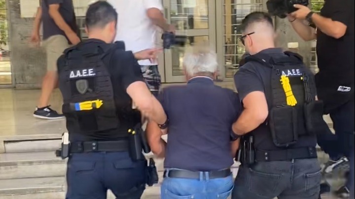 Ελεύθερος ενόψει προκαταρκτικής εξέτασης ο 76χρονος για τη μεγάλη φωτιά στο Ωραιόκαστρο