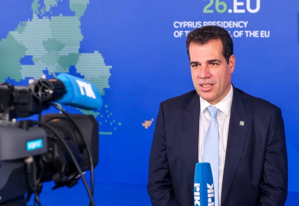 Υπουργείο Μετανάστευσης: «Προσωρινές και αναλογικές οι μεταφορές από την Κρήτη στο Βόρειο Αιγαίο»