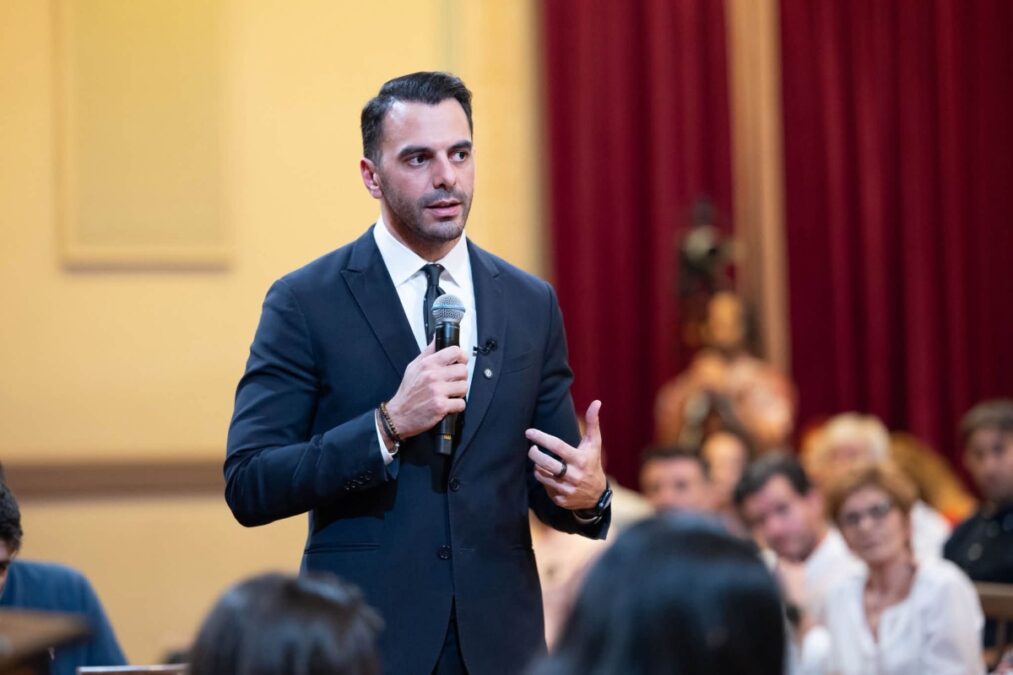 Εξώδικο Χριστοδουλάκη για δημοσιεύματα περί ανάθεσης έργων σε εταιρεία συγγενικών προσώπων -«Εξώδικο και μετά ο λόγος στη δικαιοσύνη»
