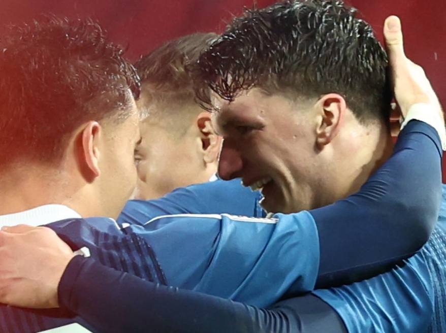 Η Ελλάδα «άλωσε» το Βελιγράδι στο 90’+5′