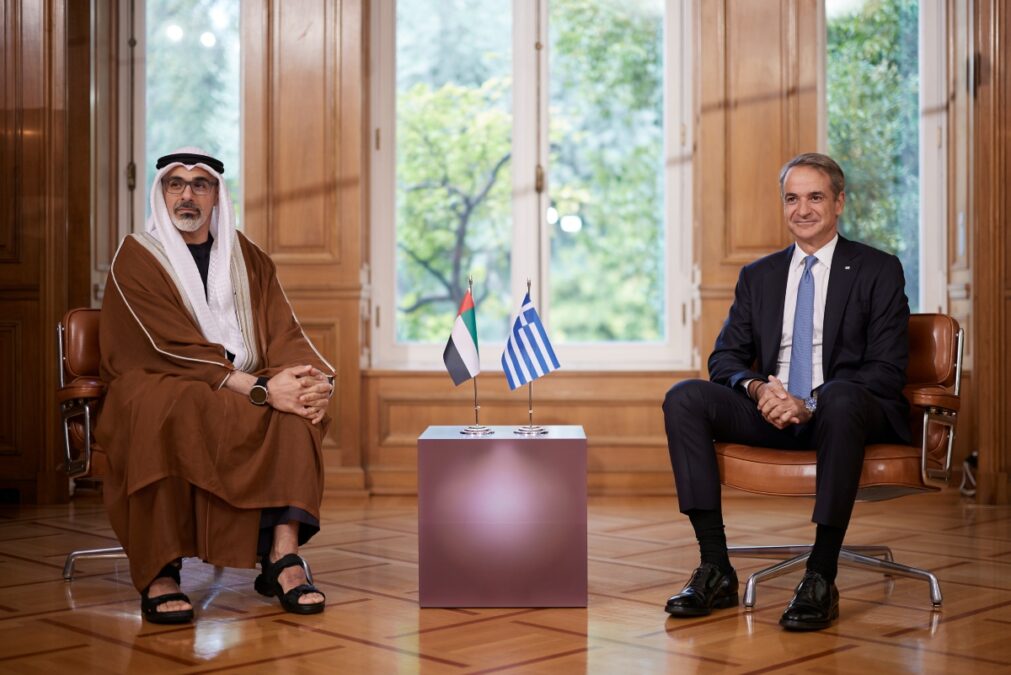 Συνάντηση Μητσοτάκη με τον πρίγκιπα διάδοχο του Άμπου Ντάμπι: Οι δύο χώρες μας μπορούν να λειτουργήσουν ως πυλώνες σταθερότητας