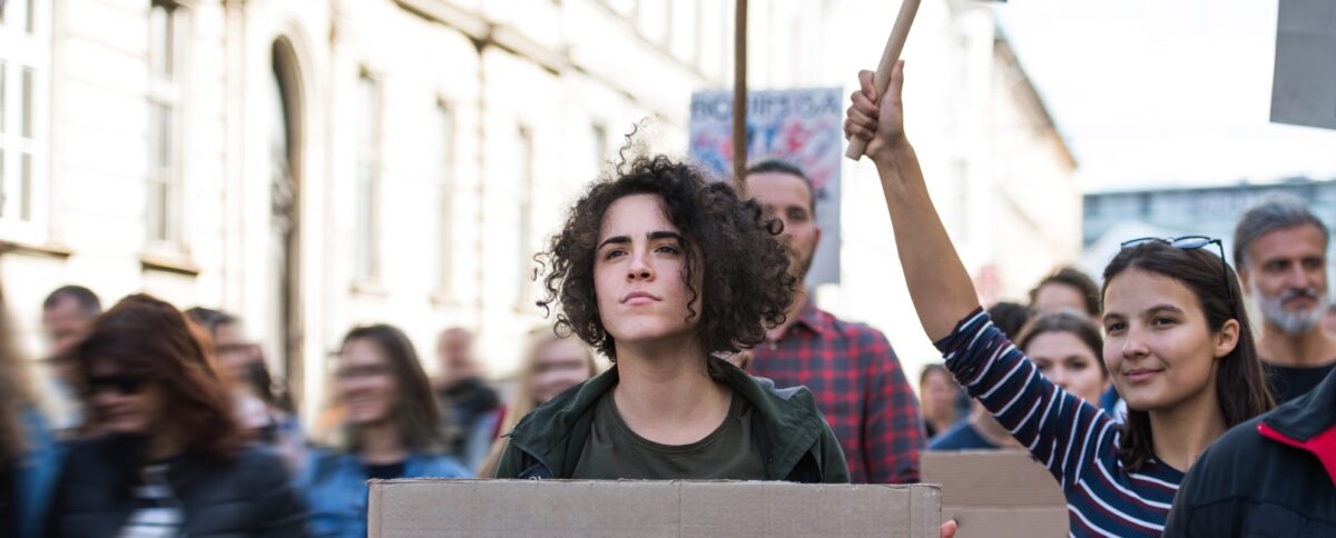 Πανεκπαιδευτικό Συλλαλητήριο στα Προπύλαια: Στάση Εργασίας και Αυξημένα Μέτρα της ΕΛ.ΑΣ.